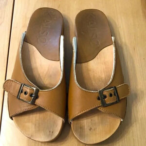 Kalso Serenity negative heel leather Earth sandal.  Size 7